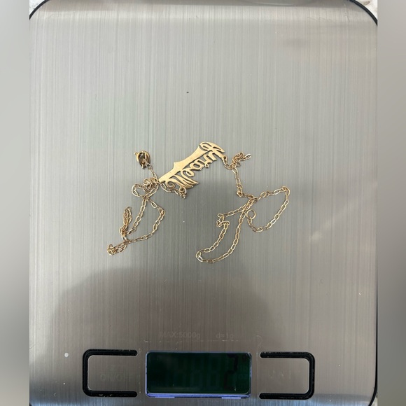 Solid custom made 10K yellow gold name plate ‘Mary’ necklace. One of a kind! - Picture 7 of 7